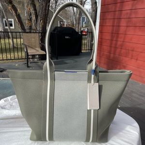 Rothy’s Essential Tote